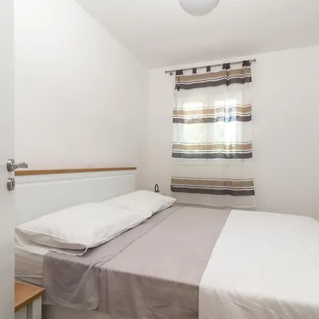 Appartement Small Private House With A Terrace In *